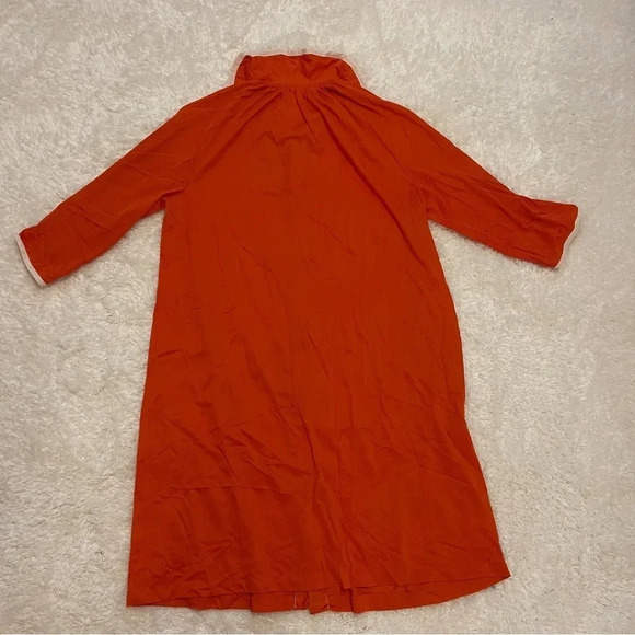 Vintage orange nightgown with embroidered flower snap buttons - size M/L - Picture 6 of 16